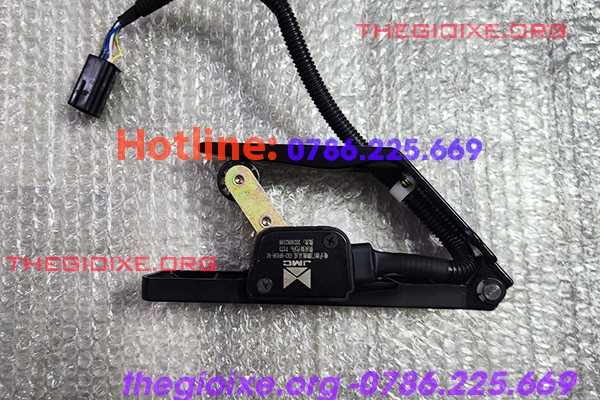 Chân ga xe tải Đô Thành IZ49 IZ65 IZ250 IZ350 IZ500 IZ650 1 Chân ga xe tải Đô Thành IZ49 IZ65 IZ250 IZ350 IZ500 IZ650 1