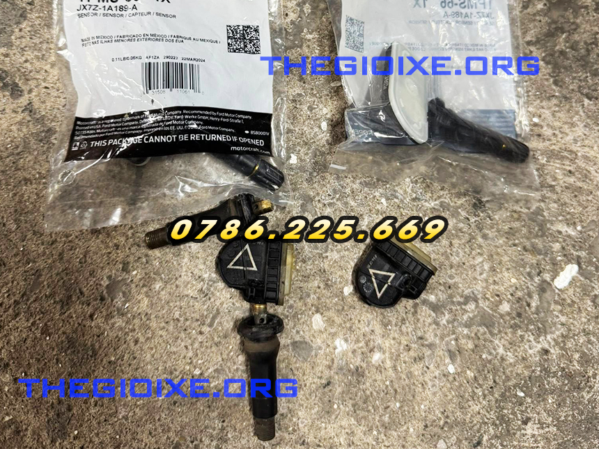 Cảm biến áp suất lốp xe Ford Ranger