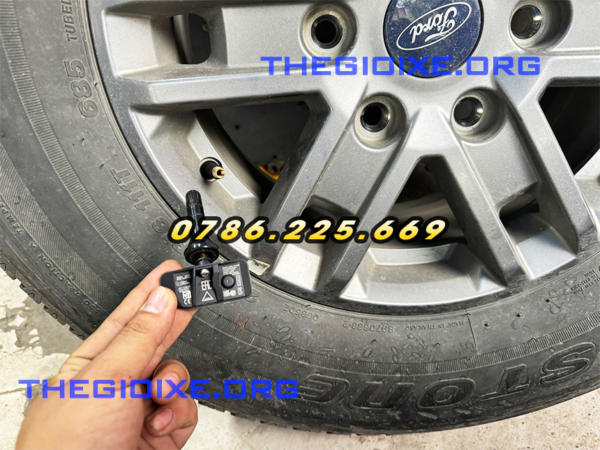 Cảm biến áp suất lốp xe Ford Ranger