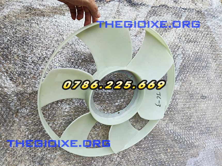 Cánh quạt két nước xe tải Đô Thành IZ49 IZ65 IZ250