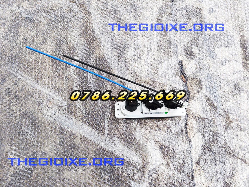 Công tắc điều hòa xe tải Đô Thành IZ49 IZ65 IZ250