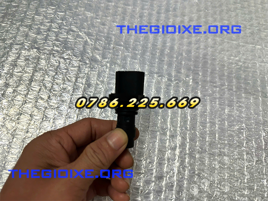 Cảm biến cốt máy xe tải Isuzu QKR 230 Cảm biến cốt máy xe tải Isuzu QKR 230