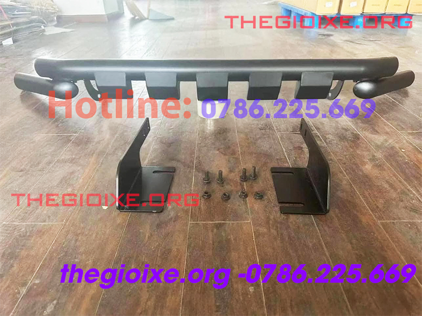 Cản sắt gầm trước xe Ford Rager