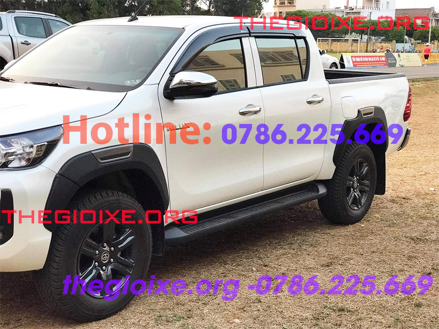 Cua lốp Hilux xe Ford Ranger