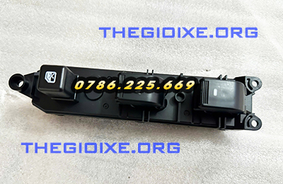 Công tắc bấm kính bên tài xe tải đô thành IZ49 IZ65