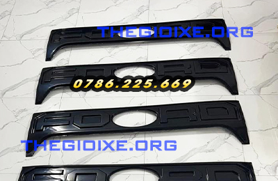 Ốp bửng chữ Ford xe Ford Ranger