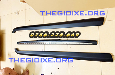 Ốp viền thùng xe Ford Ranger